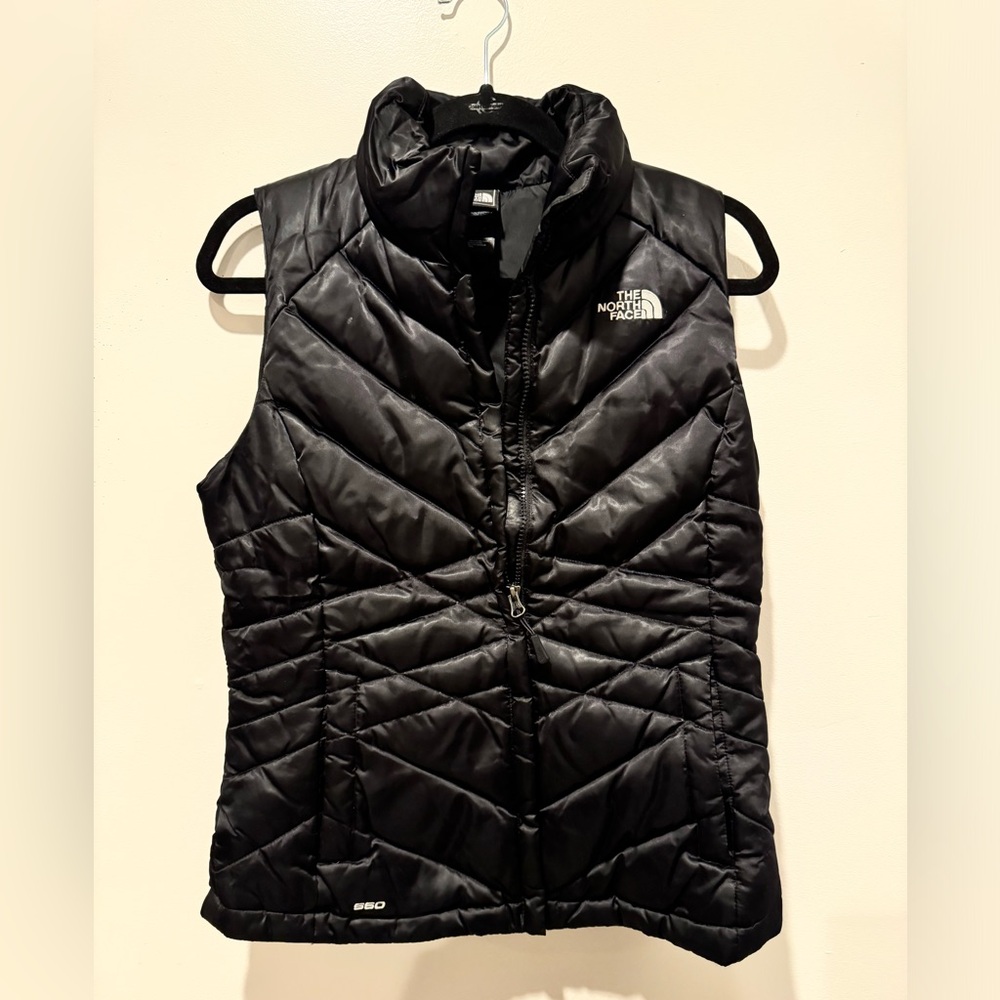 The NorthFace Black Quilted Down 550 Vest Size S